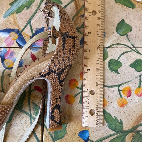Elegance Dancing Shoes - Python size 6.5 - Picture 7 of 7